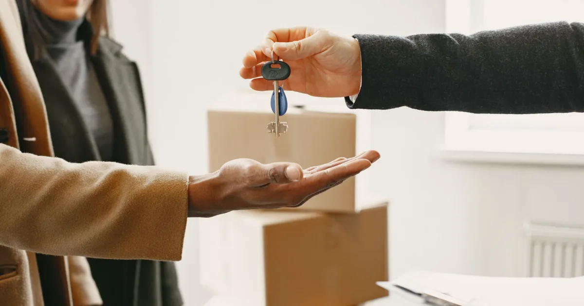 Vivienda al aprobar la oposición: lo que cuesta llegar a Madrid con tu primera nómina