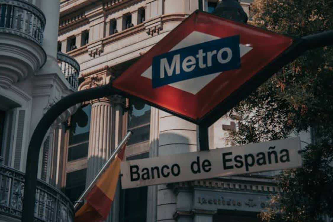 Encuesta Financiera Familias 2024 Banco de España: propiedad vivienda cae 70,6% funcionarios