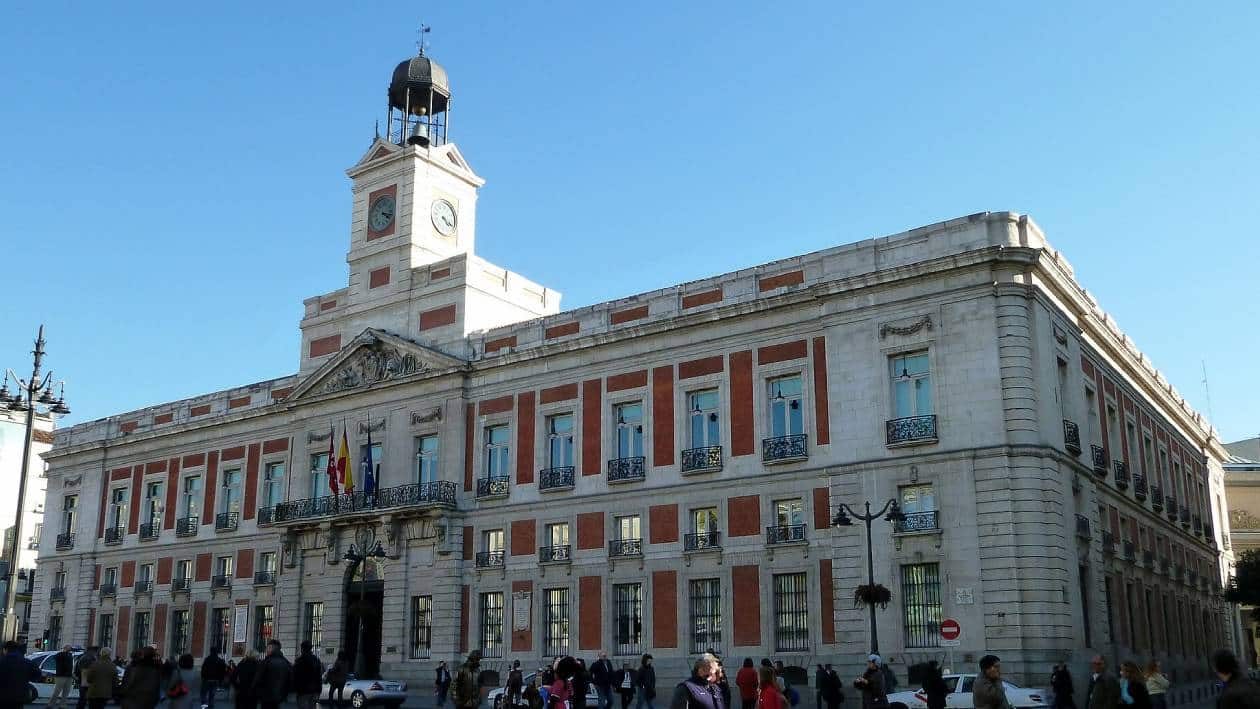 Ley medidas urgentes vivienda Madrid 2026: +30% densidad y +20% edificabilidad en VPP sin modificar planeamiento