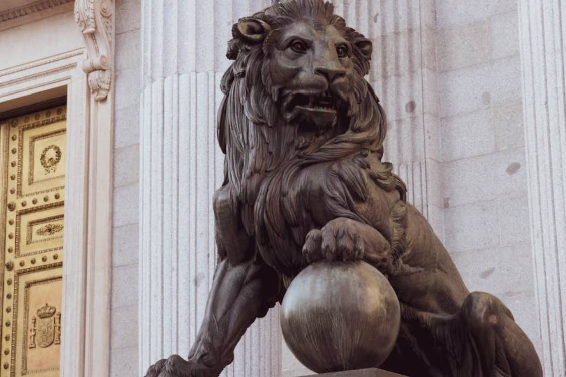 Contrato de alquiler con texto del RDL 8/2026 sobre prórroga alquiler 2026 y tope del 2% en actualización de renta